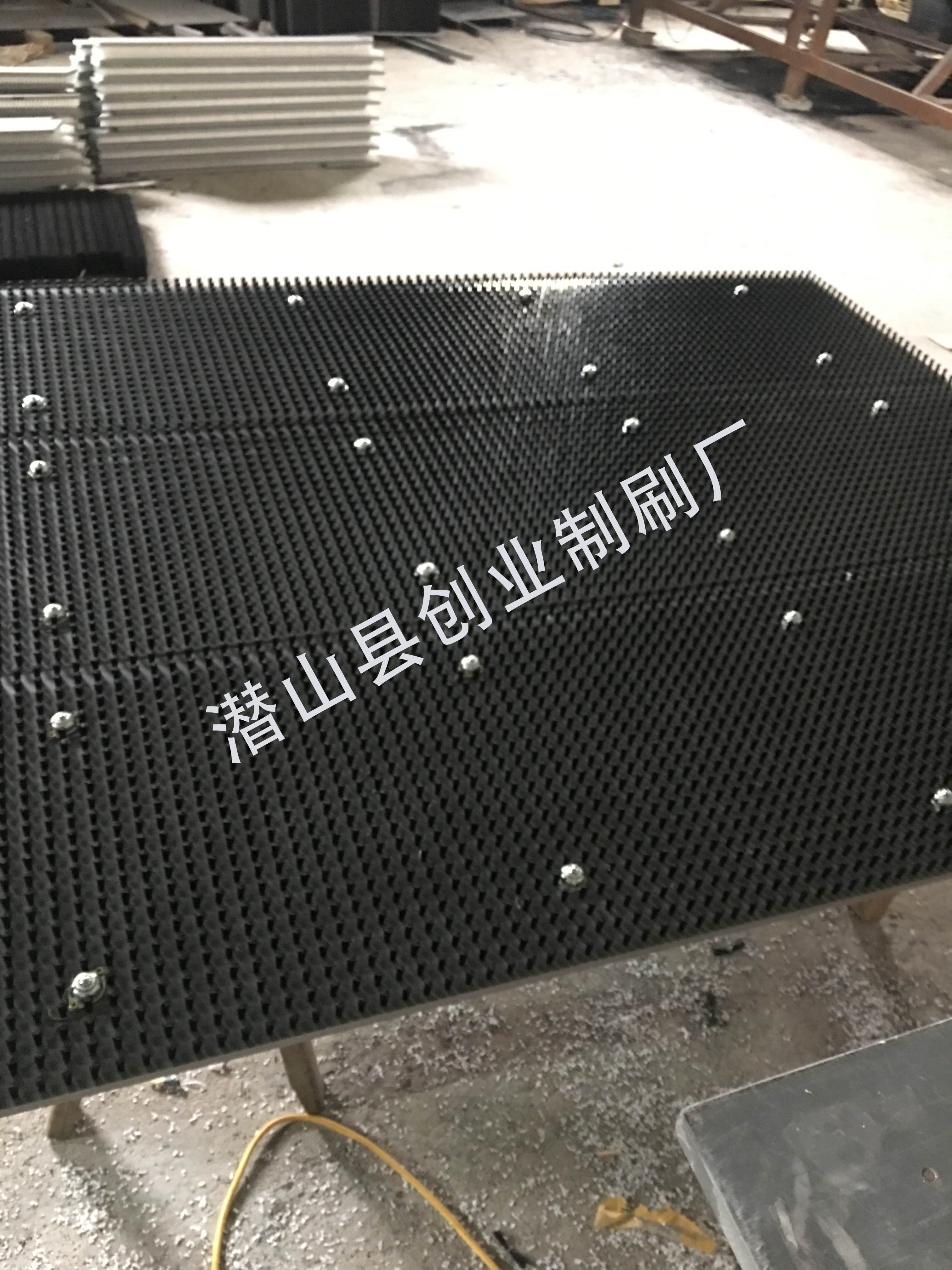 转塔冲床台面毛刷
