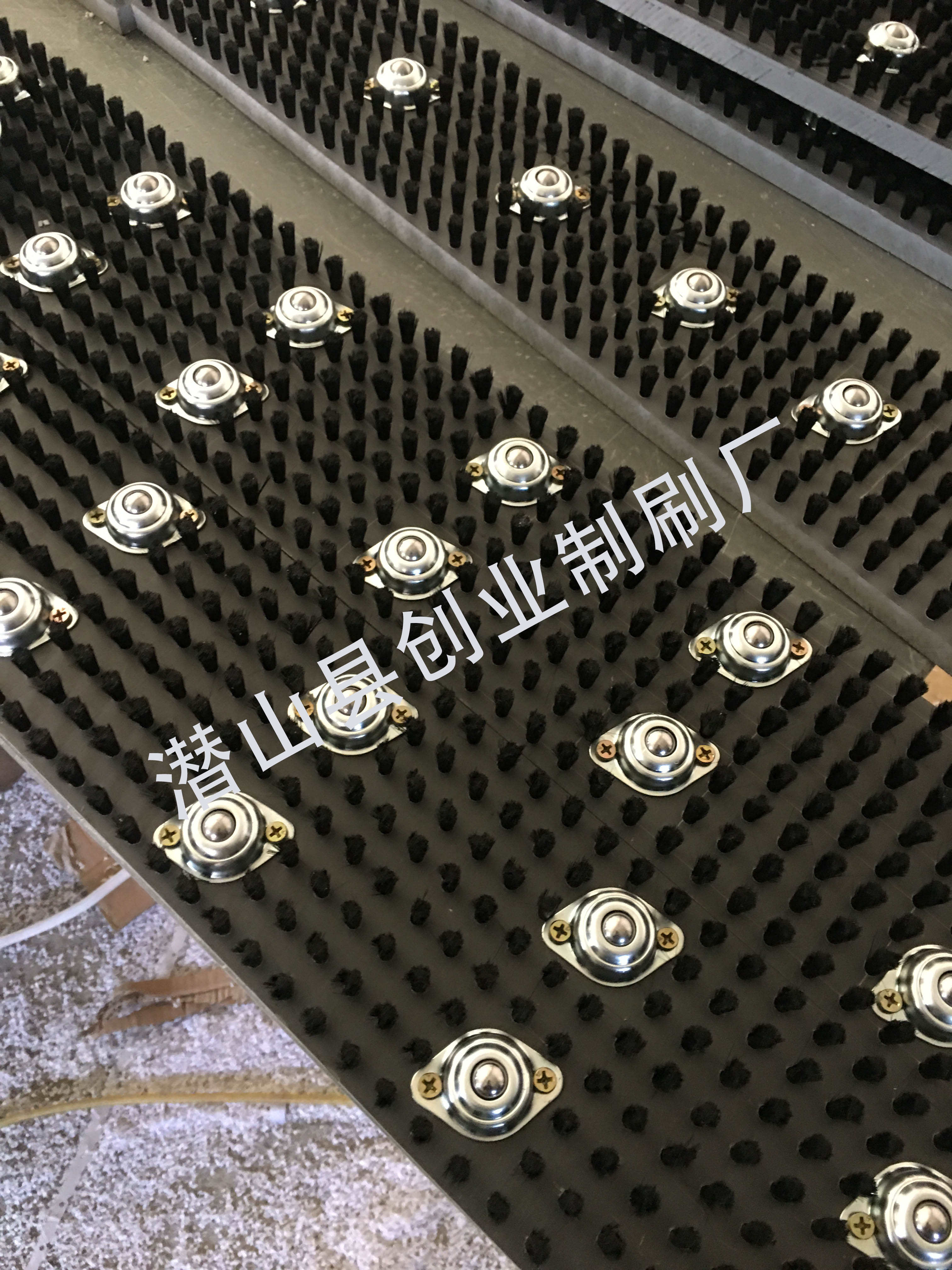 转塔冲床台面毛刷